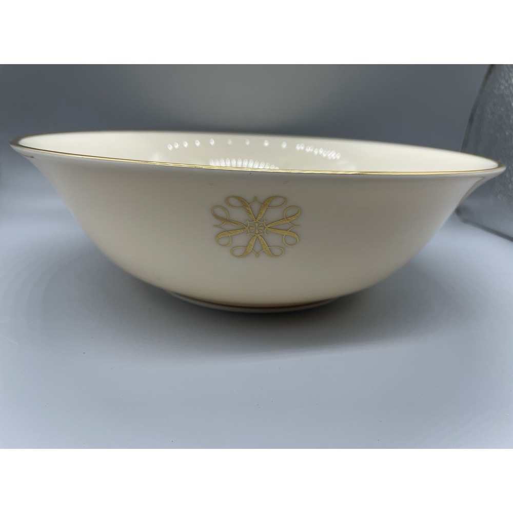 VINTAGE 1980 LENOX AVON PRESIDENTS CLUB 24K GOLD TRIM BOWL‎